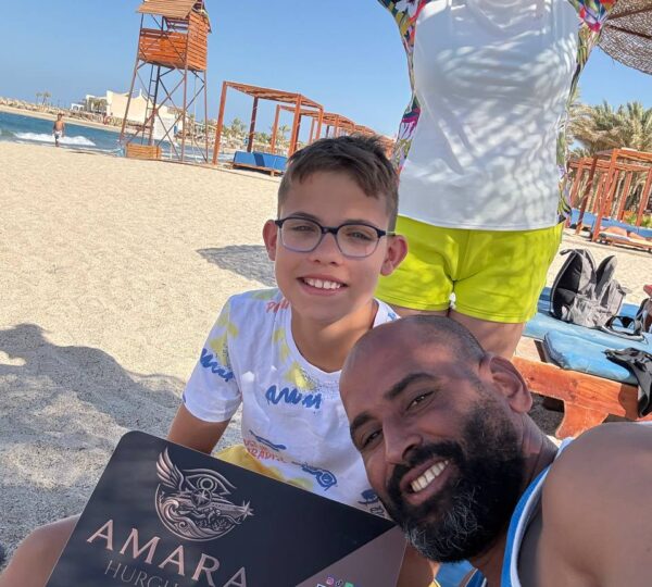 Family enjoying a Red Sea beach day near Hurghada with Amara Hurghada Trip